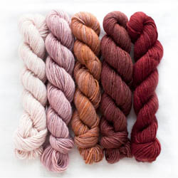 Manos del Uruguay Fino Minis Strickset für Schal & Loop handgefärbt Eleanor