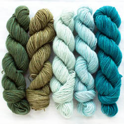 Manos del Uruguay Fino Minis Strickset für Schal & Loop handgefärbt Flora