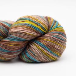 Kremke Soul Wool Lazy Lion Strømpegarn 						Deep Water self-striping						