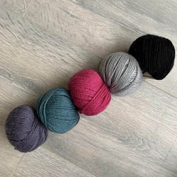 Erika Knight Kit maglia Scialle a blocchi di colore MYSORE ENG Black