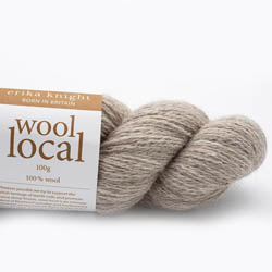 Erika Knight Strickset Wool Local Mütze Gritstone Flax English