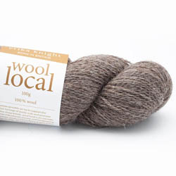 Erika Knight Strickset Wool Local Mütze Ted Brown Deutsch