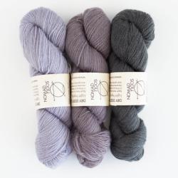 Nomadnoos Dry Desert Camel 2-ply LIGHT fingering handgesponnen