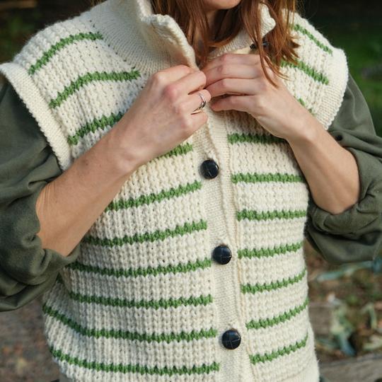 Kremke Soul Wool Pattern Betsey Vest englisch