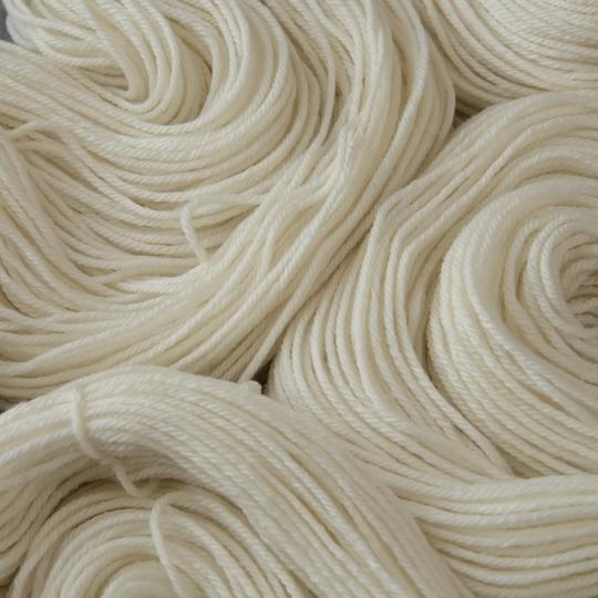 Knomad Votive undyed