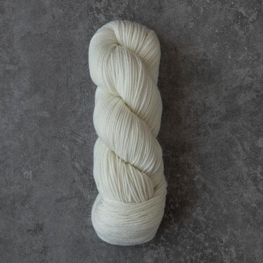 Knomad Votive DK undyed