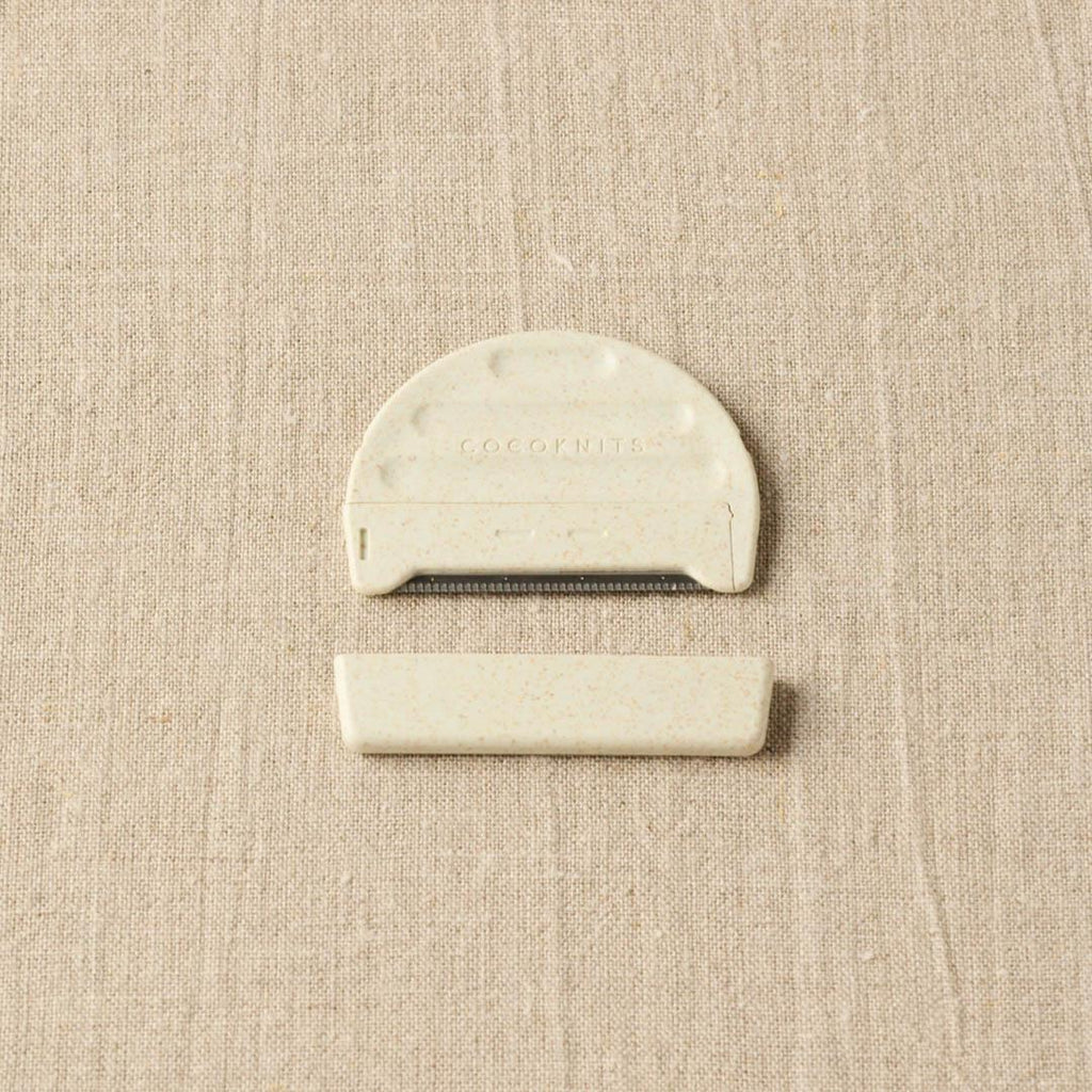 Sweater Care Fuzz Off Comb II