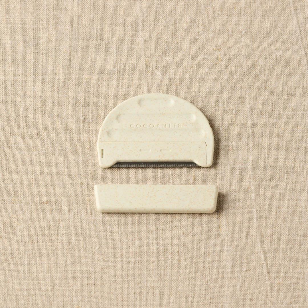 Sweater Care Fuzz Off Comb II