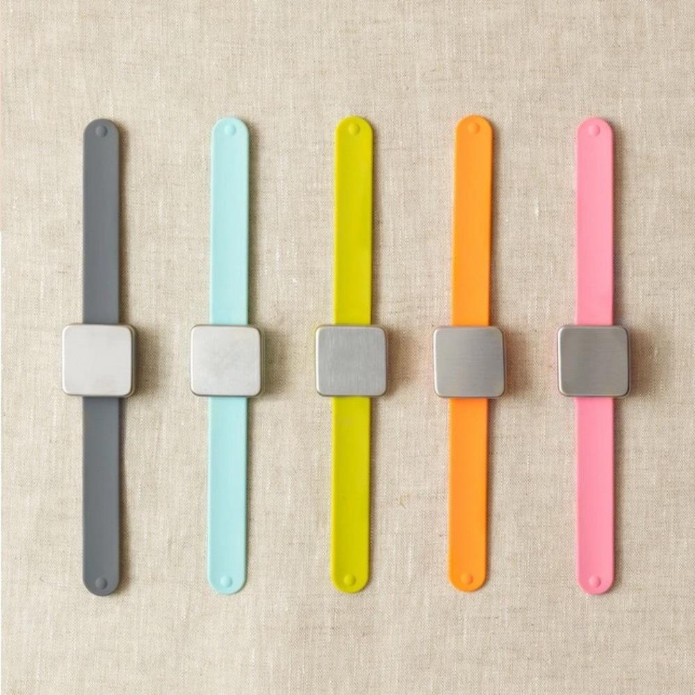 Maker's Keep Armband