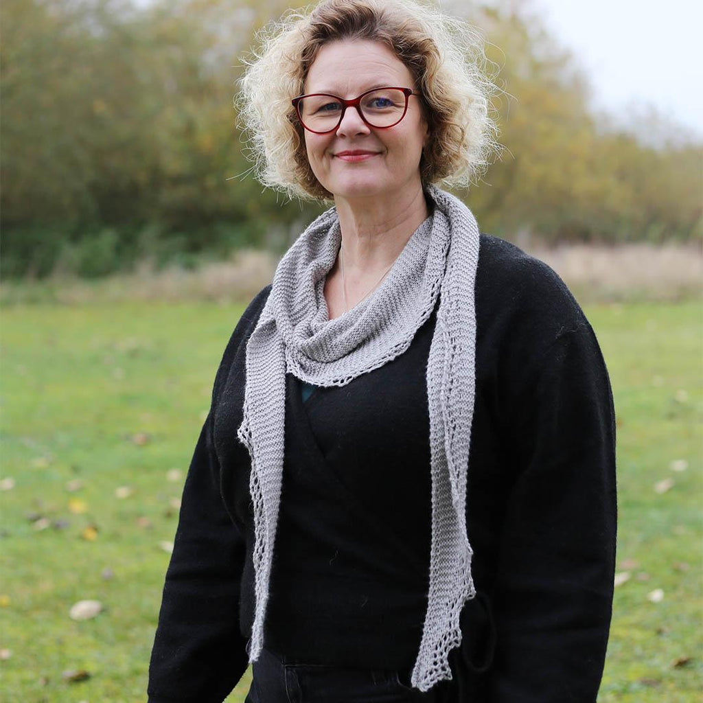 Anleitung „Kerchief Shawl“ mit Amano Apu Imperial