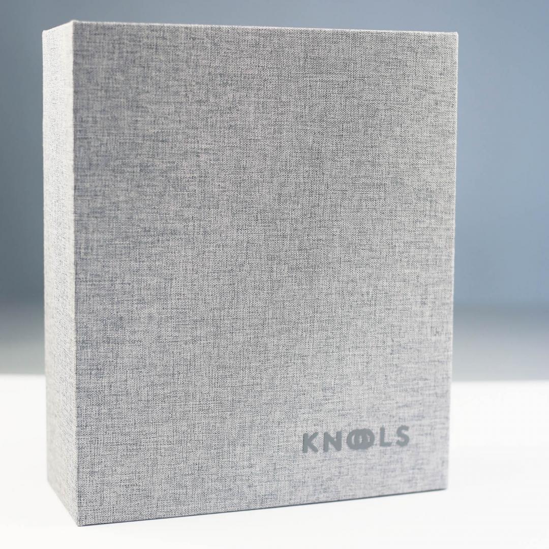 Needle Garage with Zipper Bags