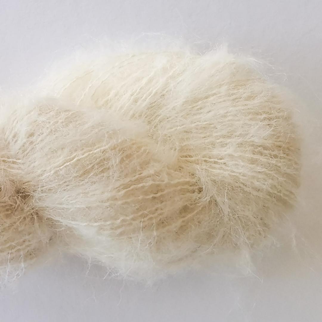Baby Silk Fluffy undyed on 1kg-cone AKTION